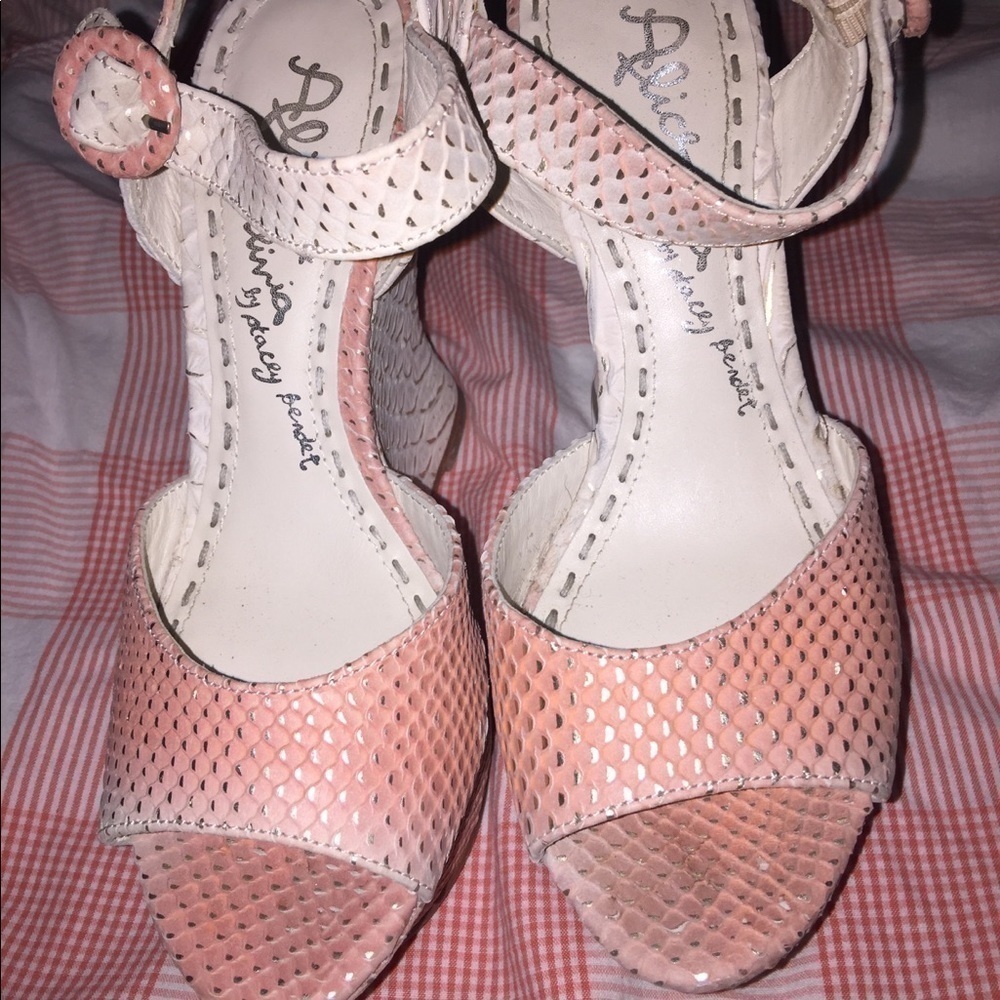 π HOST PICK π Alice+Olivia by Stacey Bendet sizeβ 37.5 - Picture 4 of 16